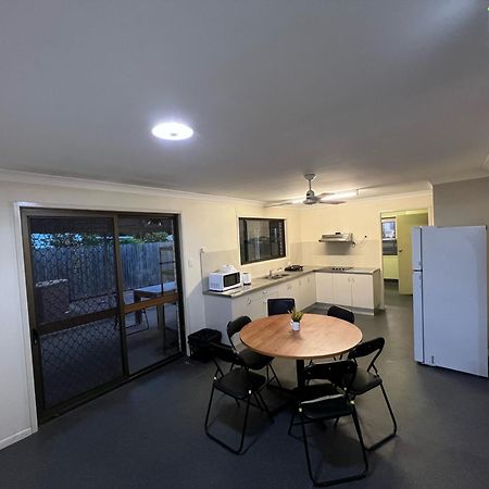Tomato Backpackers Hostel Bundaberg Luaran gambar